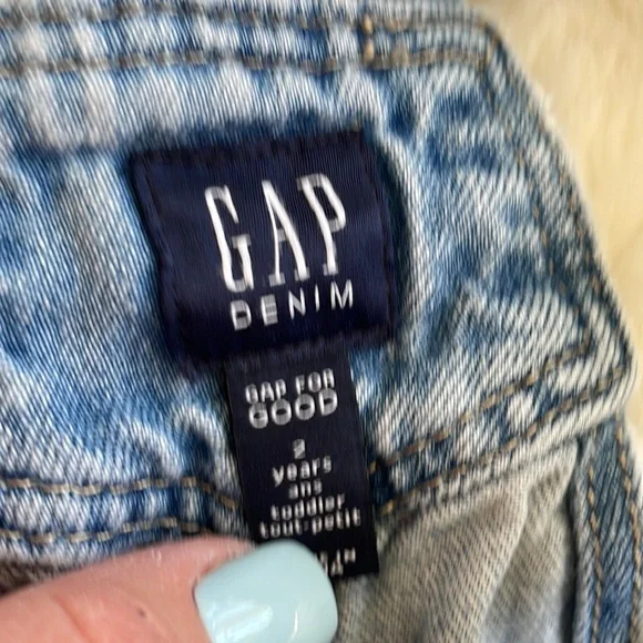 Gap denim short overalls 2T - Picture 4 of 4
